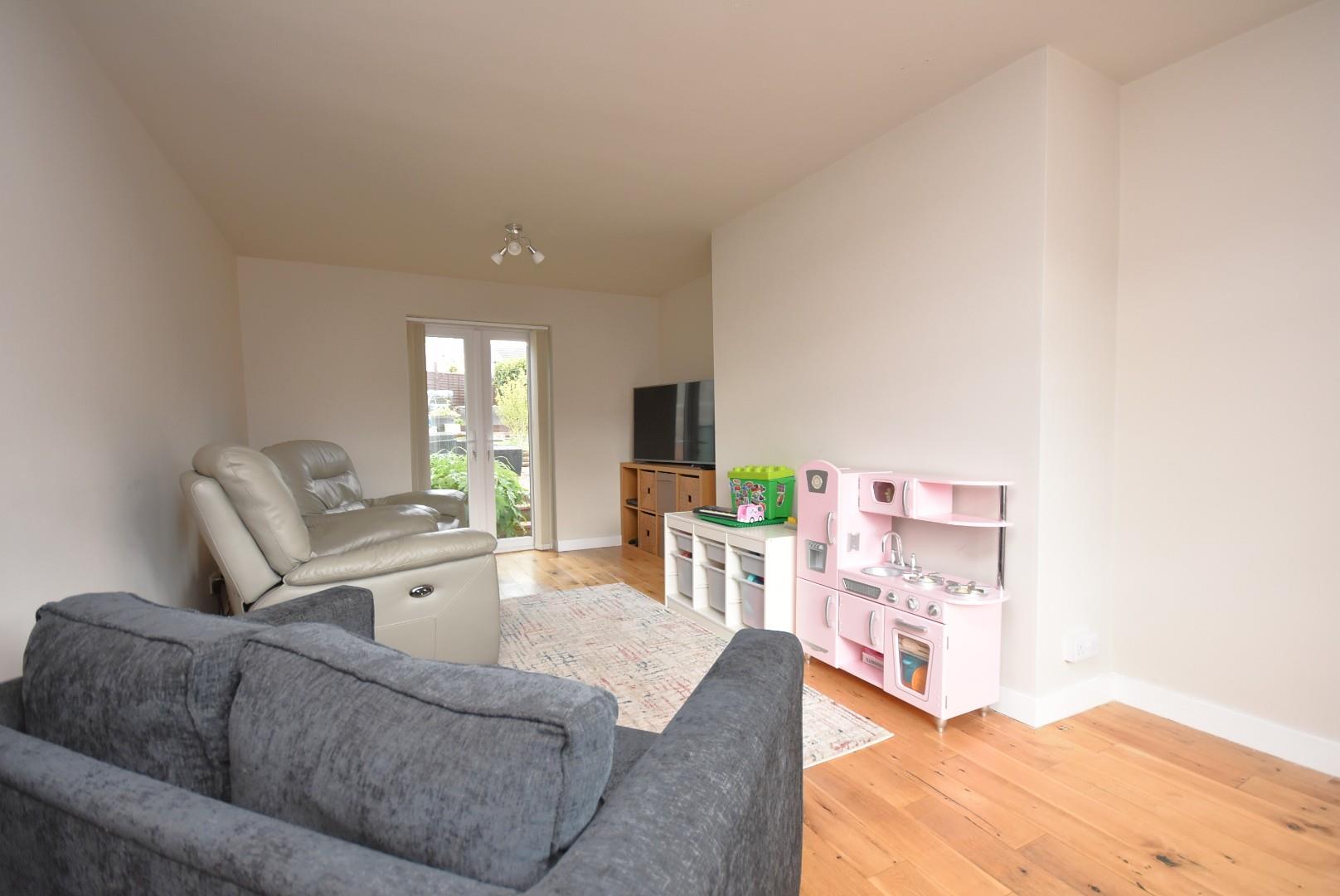 4 Myrtle Close, Penarth, CF64 3NQ